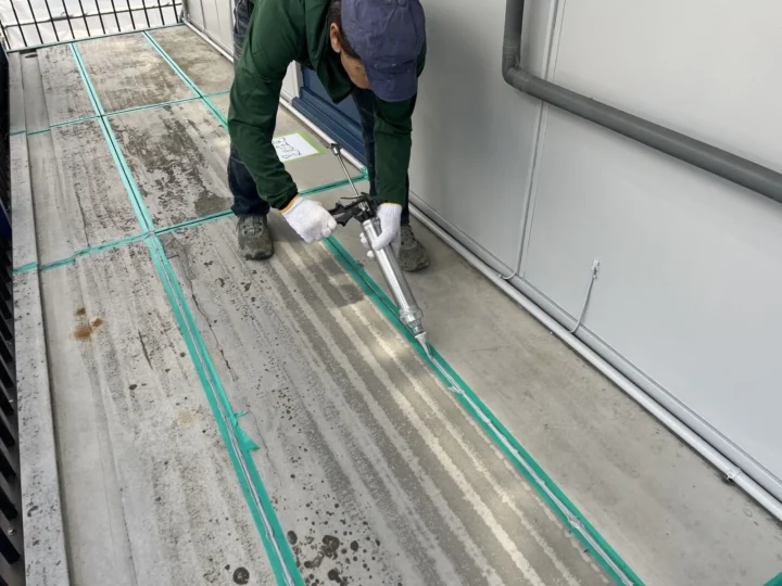 コーキング 充填