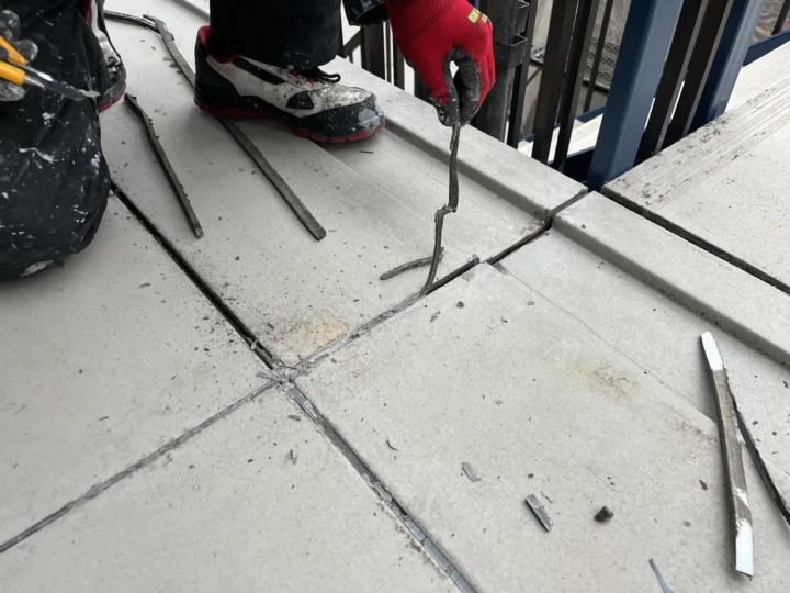 コーキング 撤去