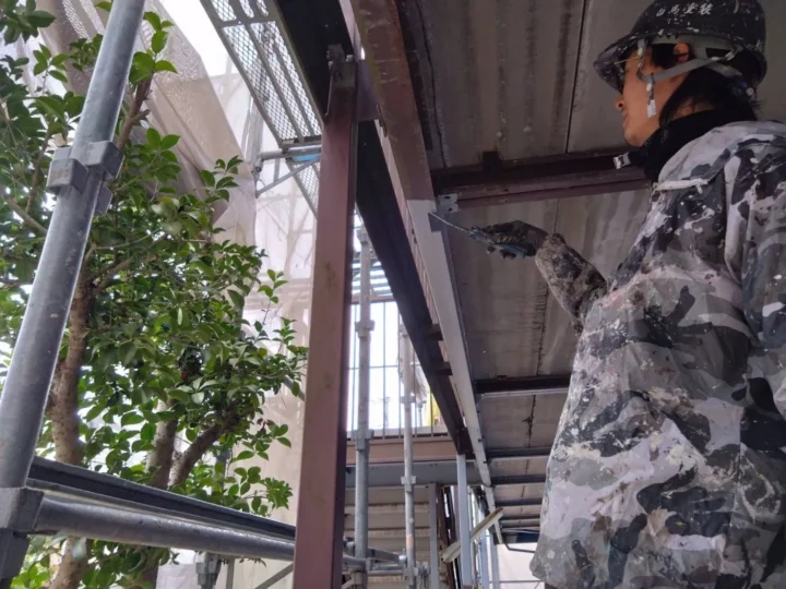 その他板金部 下塗り