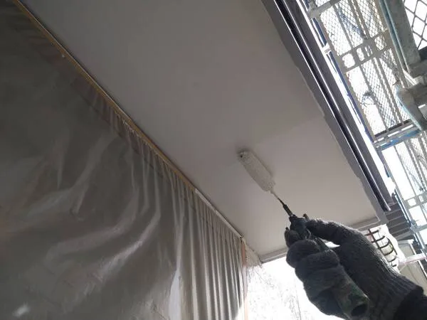 軒下天井 上塗り