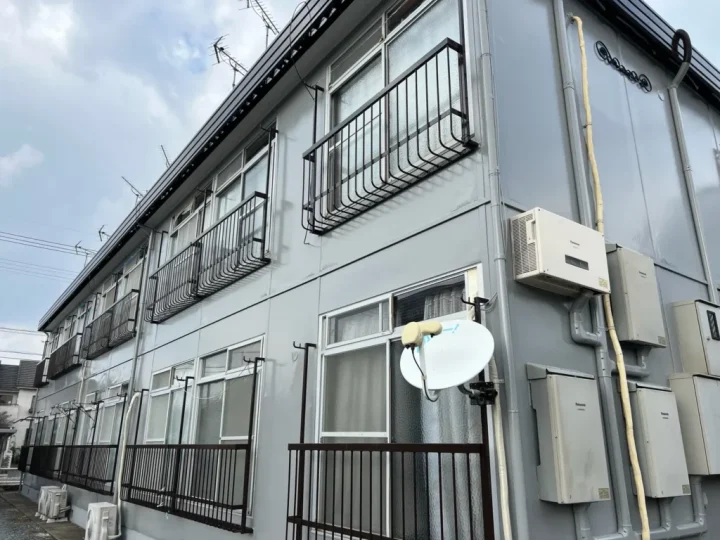 塗膜の脹れのあるサイディング壁と激しいサビのある塩ビ鋼板の塗装/神埼郡K様邸 屋根塗装・外壁塗装・付帯部塗装